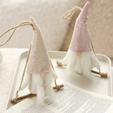 Cute Swinging Faceless Santa Tree Ornament_Cwmm9921