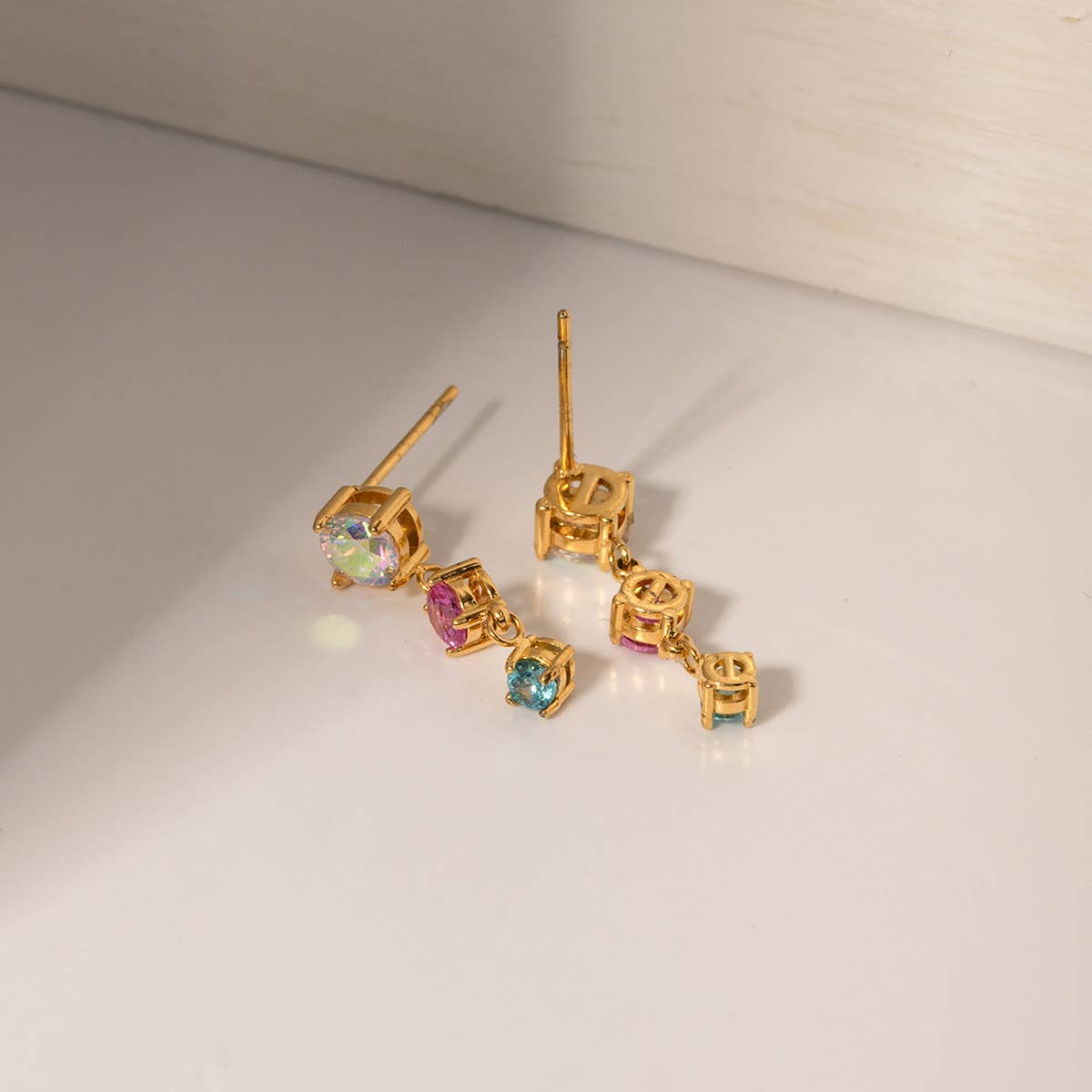 Women 18K Colored Zircon Earrings_Cwaha0908