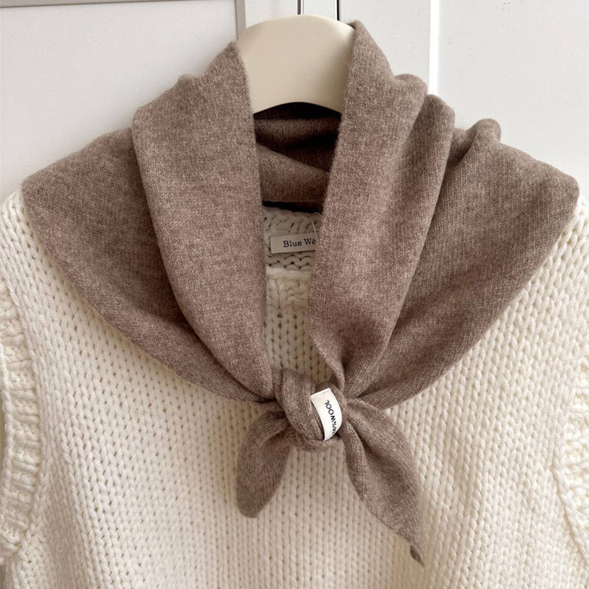 100% Wool Knit Triangle Scarf Multi-Use_Cwov00277