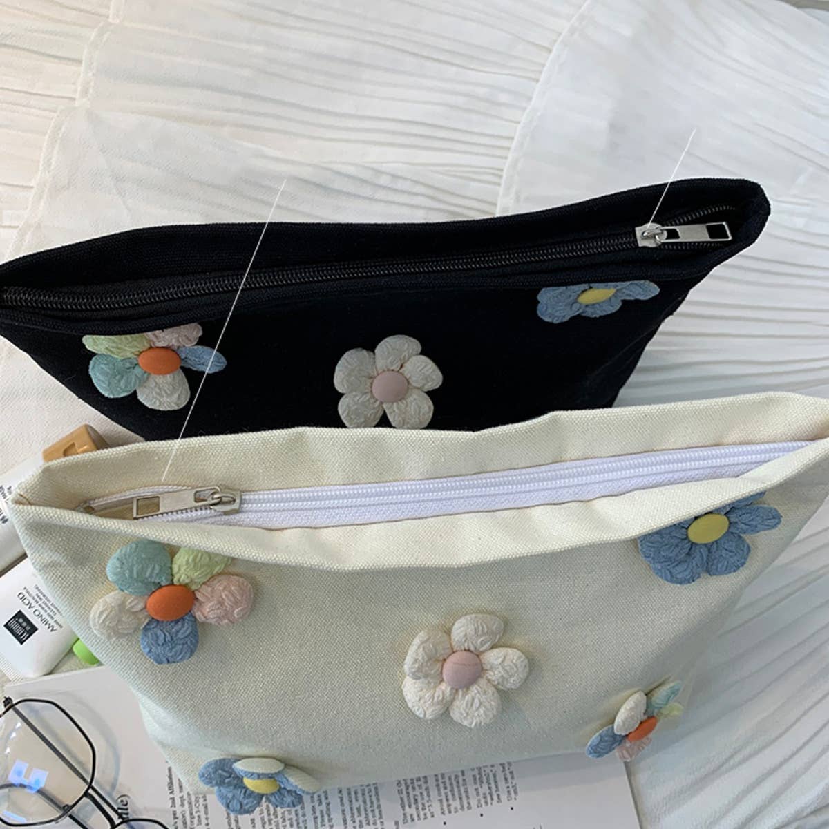 NEW DAISY STAMEN LARGE CAPACITY COSMETIC BAG_CWAB2128
