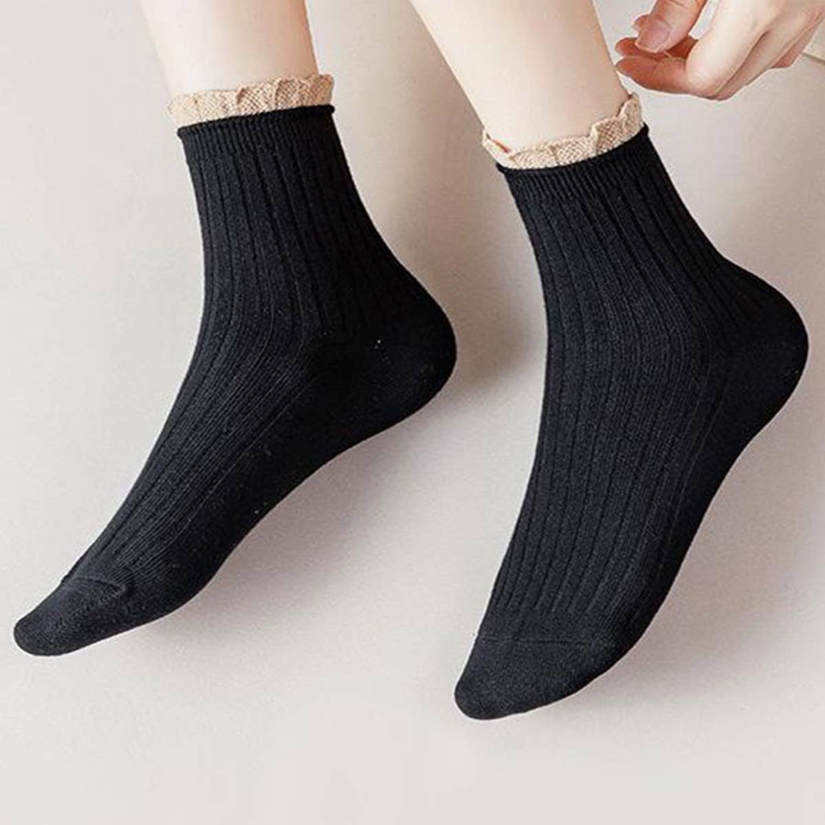 CUTE RUFFLE EDGE LACE MID CREW SOCKS FOR WOMENS_CWMS0141