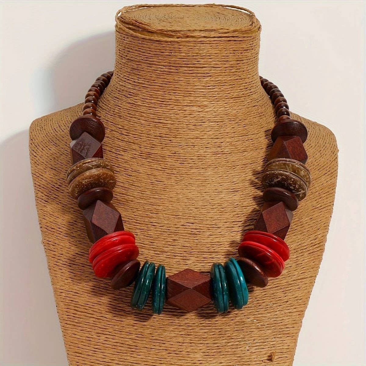 RETRO ETHNIC STYLE COLORFUL COCONUT SHELL NECKLACE_CWMM4433
