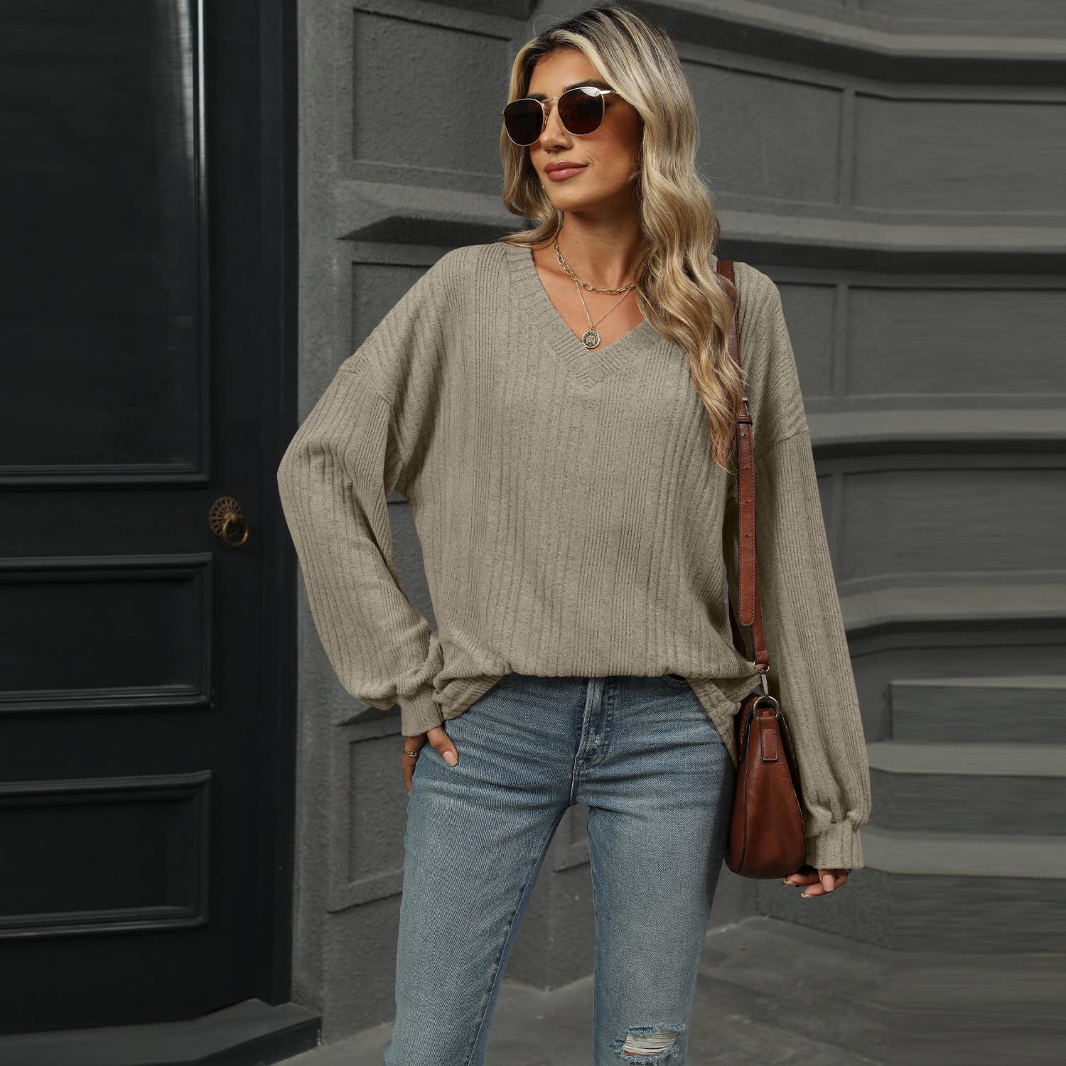 Solid Color V-Neck Baggy Pit Strip Shirt