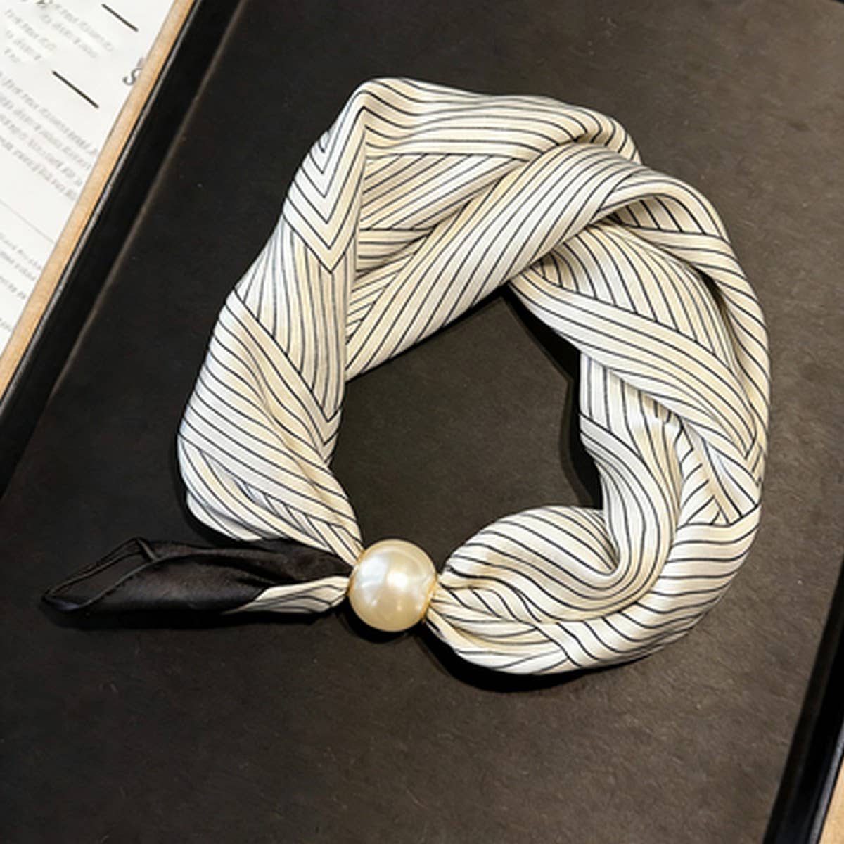 Ivory Pearl Magnetic Skinny Neck Scarf_Cwasc03933
