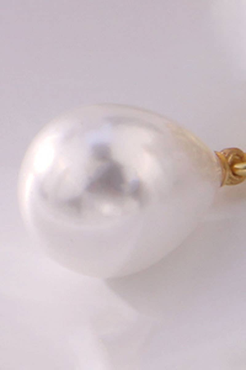 Women Retro Camellia Pearl Earrings