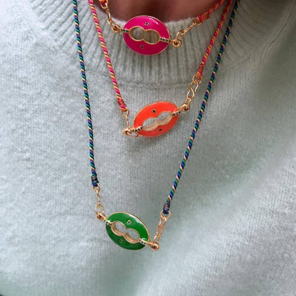 COLORFUL DOPAMINE LOVE LIPS PENDANT NECKLACE_CWMM5300