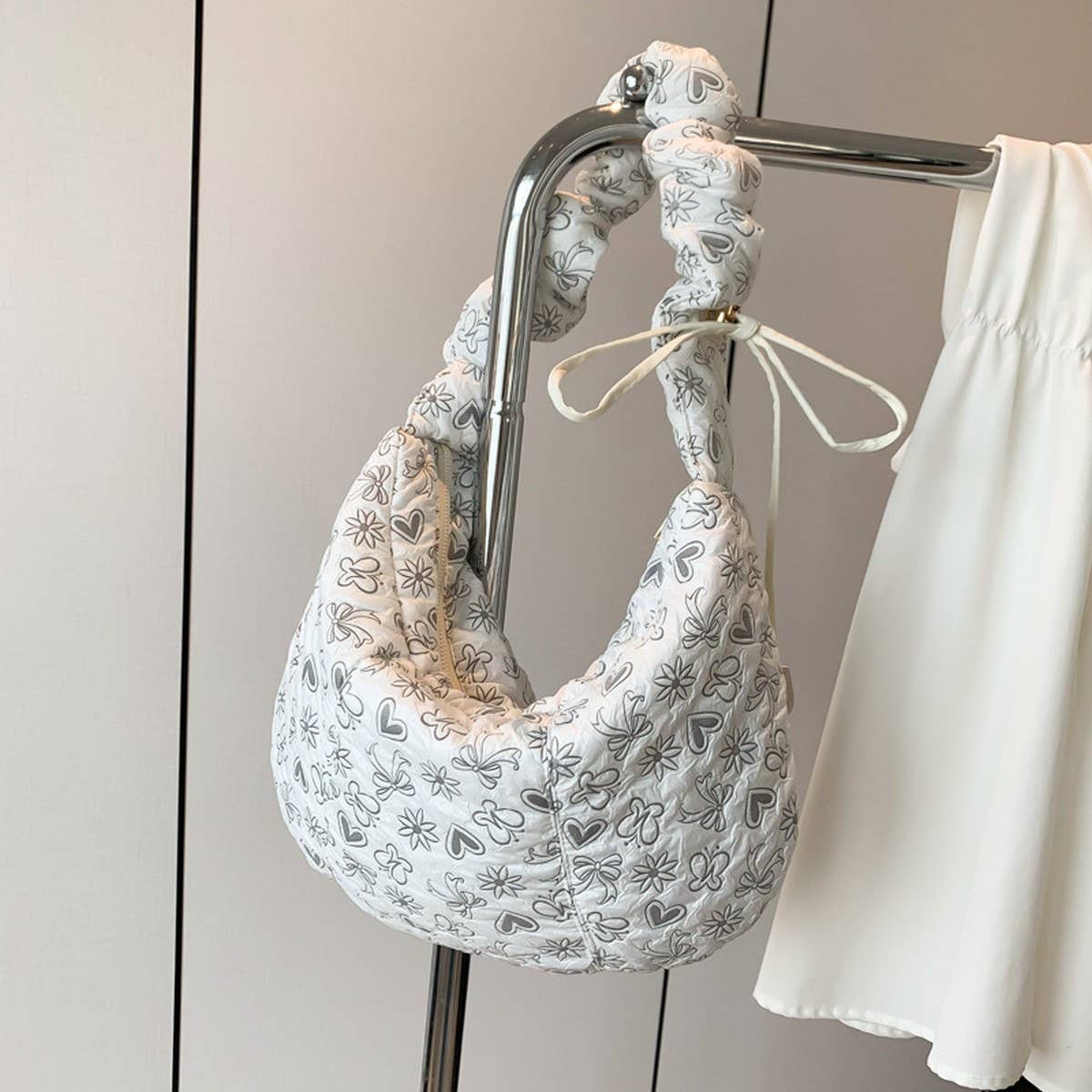 PUFFY CLOUD BAG LARGE FLORAL SHOULDER TOTE_CUAB00498