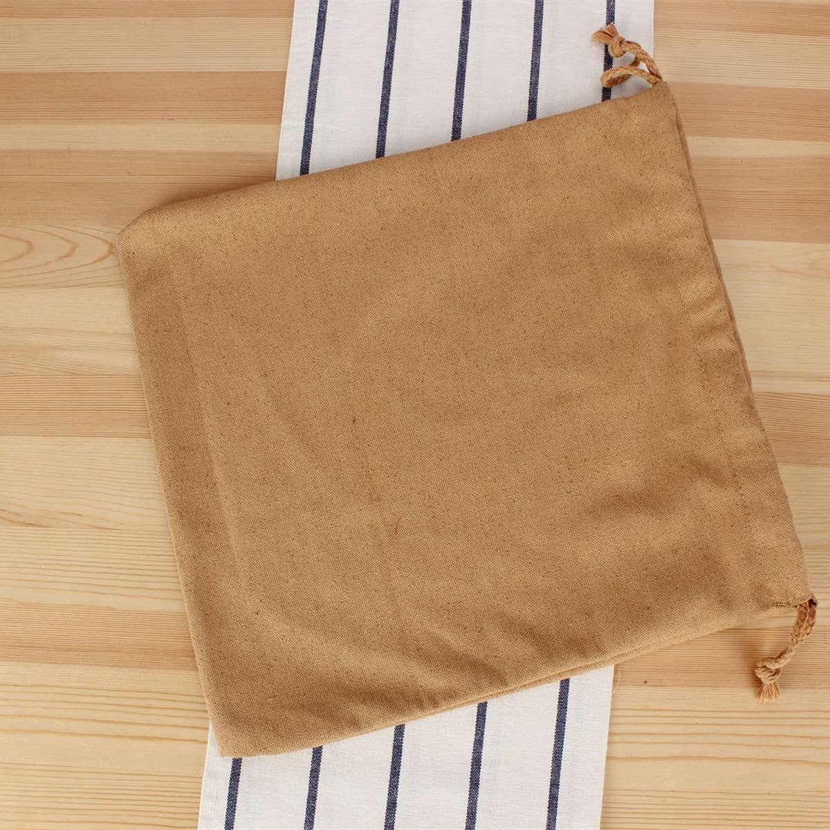 EXQUISITE HOLLOW HAND WOVEN TRIANGLE BAG_CWAB2030