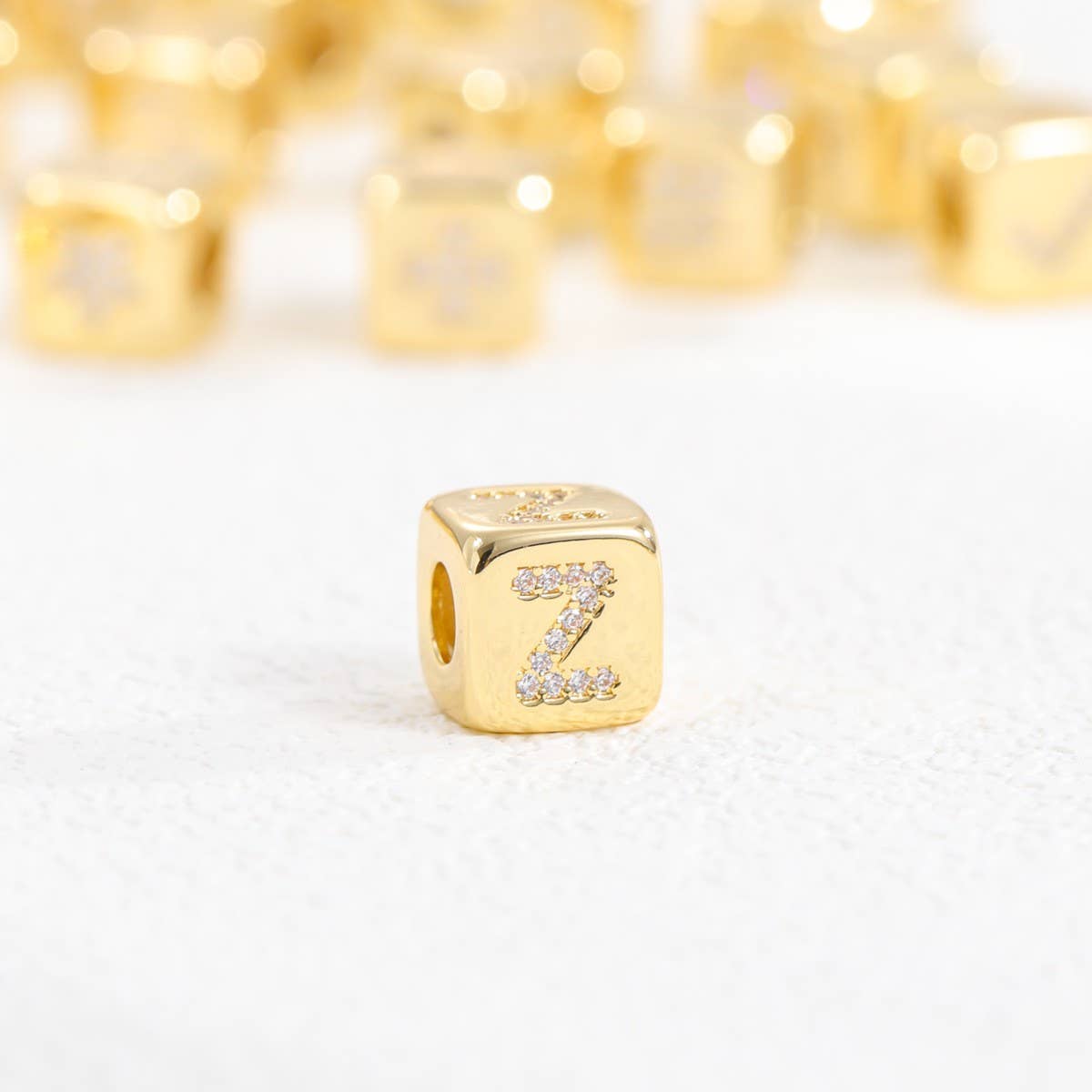 18K GOLD PLATED ZIRCONIA DICE PENDANT NECKLACE_CWMM5876