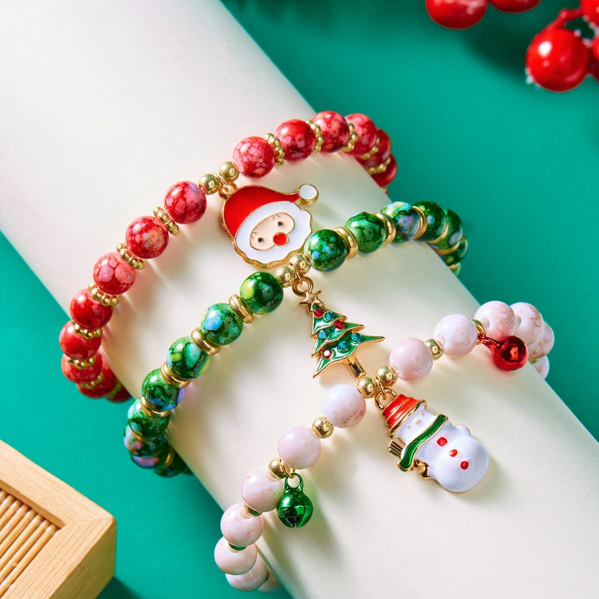 Cwaje2516_Christmas Bell Old Man Snowman Beaded Bracelet
