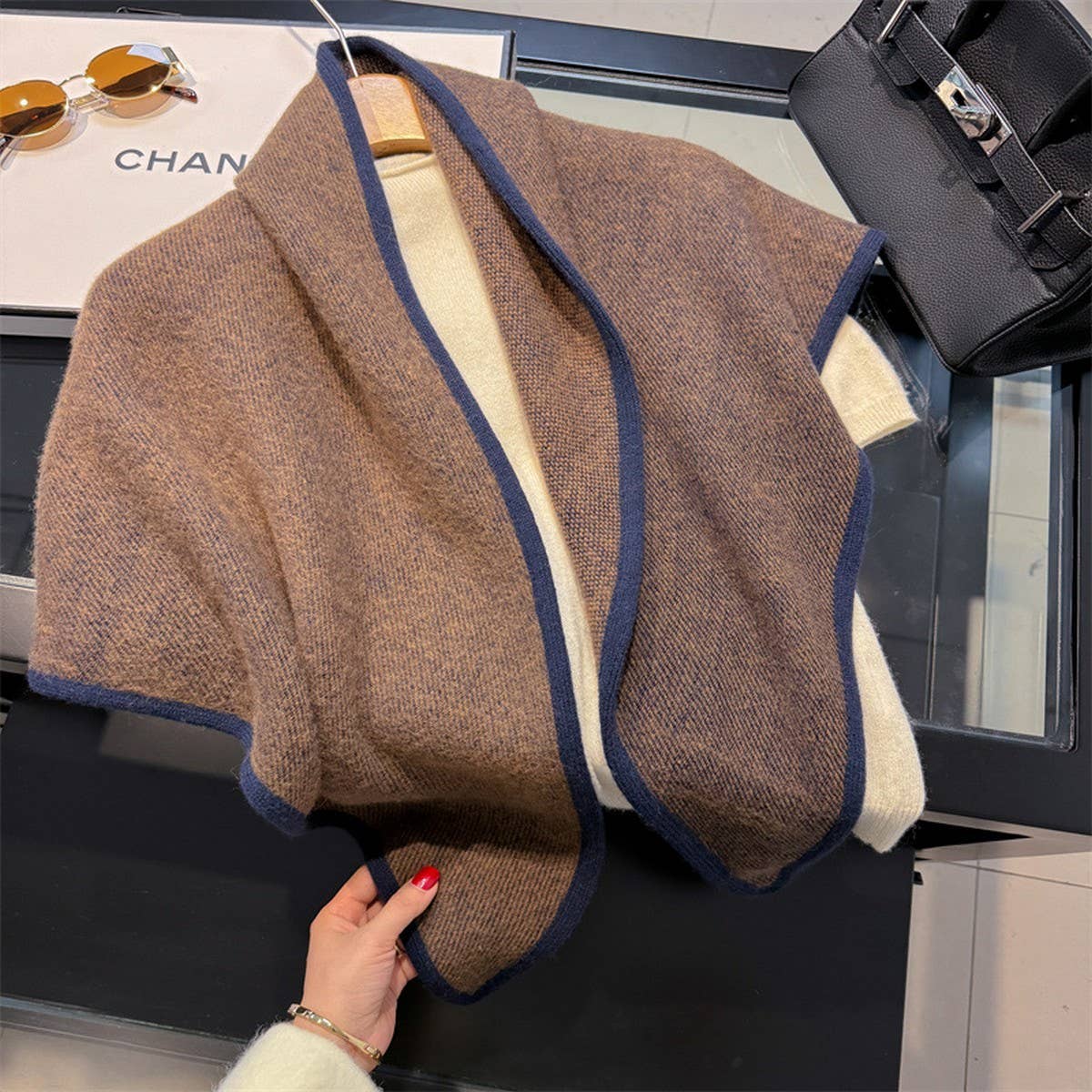 100% Wool Triangle Knit Scarf Shawl_Cwov00286