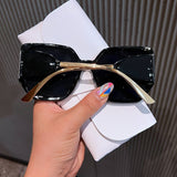 FASHIONABLE LARGE SQUARE FRAME SUNGLASSES_CWASG0819