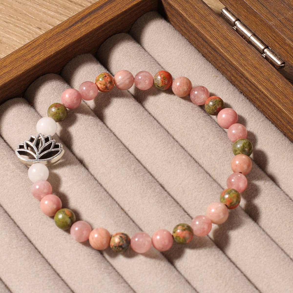 Rose Rutilated Quartz Pink Crystal Bracelet_Cwmm11254