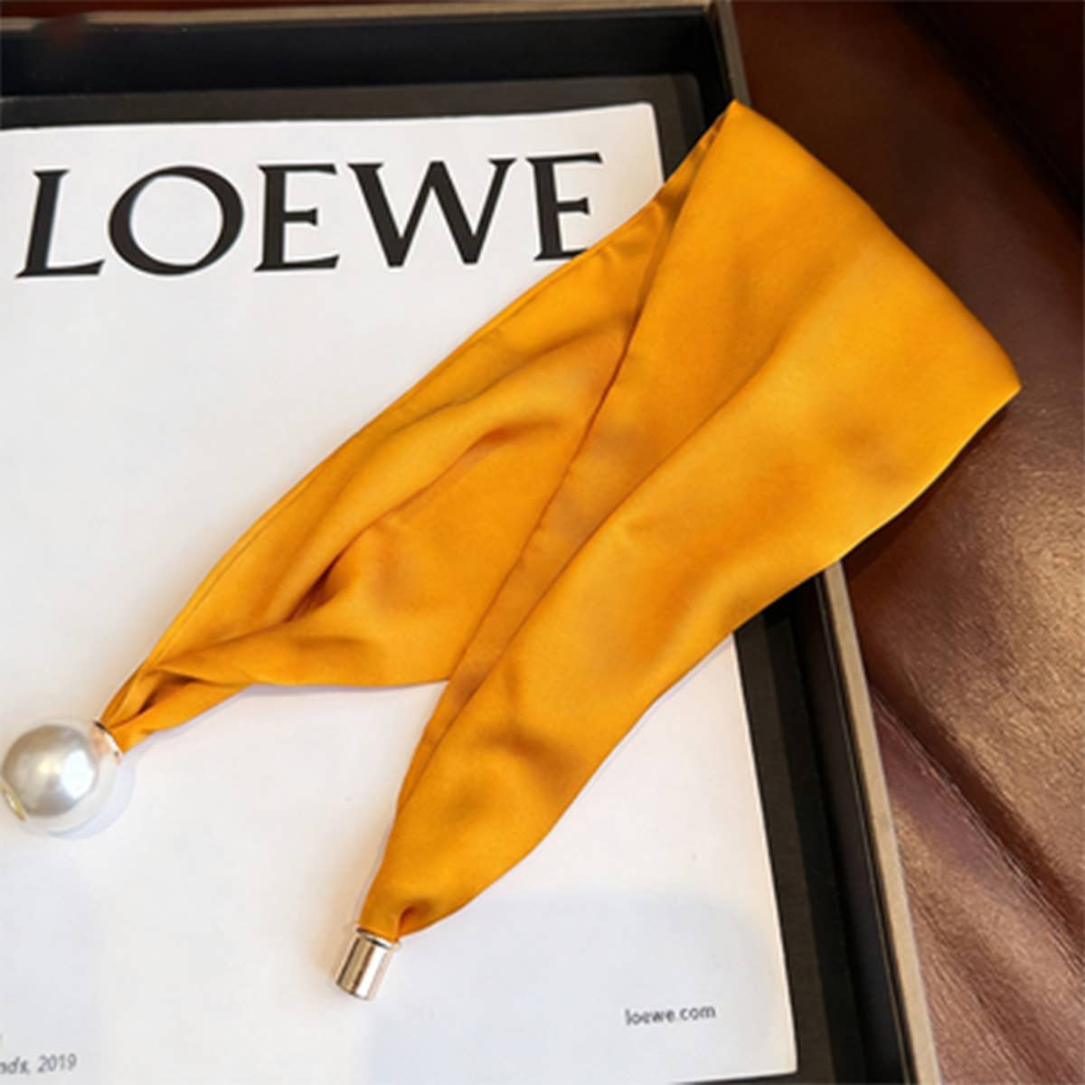 Solid Pearl Magnetic Silk Neck Scarf_Cwasc03939