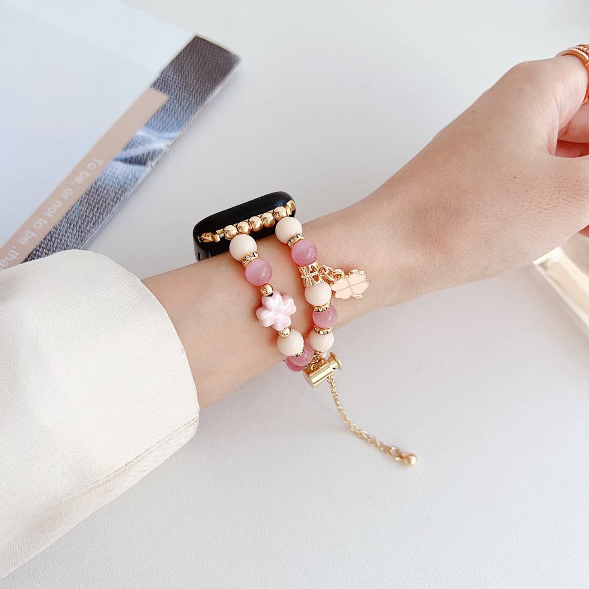 APPLE WATCH9 1 FOUR LEAF CLOVER CATS EYE BEADSTRAP_CWWW0063