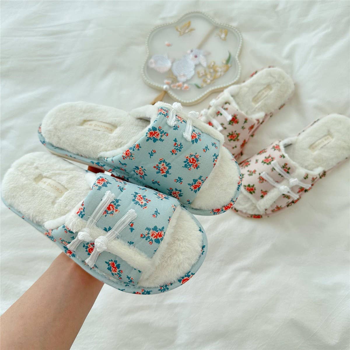 CHEONGSAM BUTTONED PLUSH OPEN TOE HOME SLIPPERS_CWMM2987