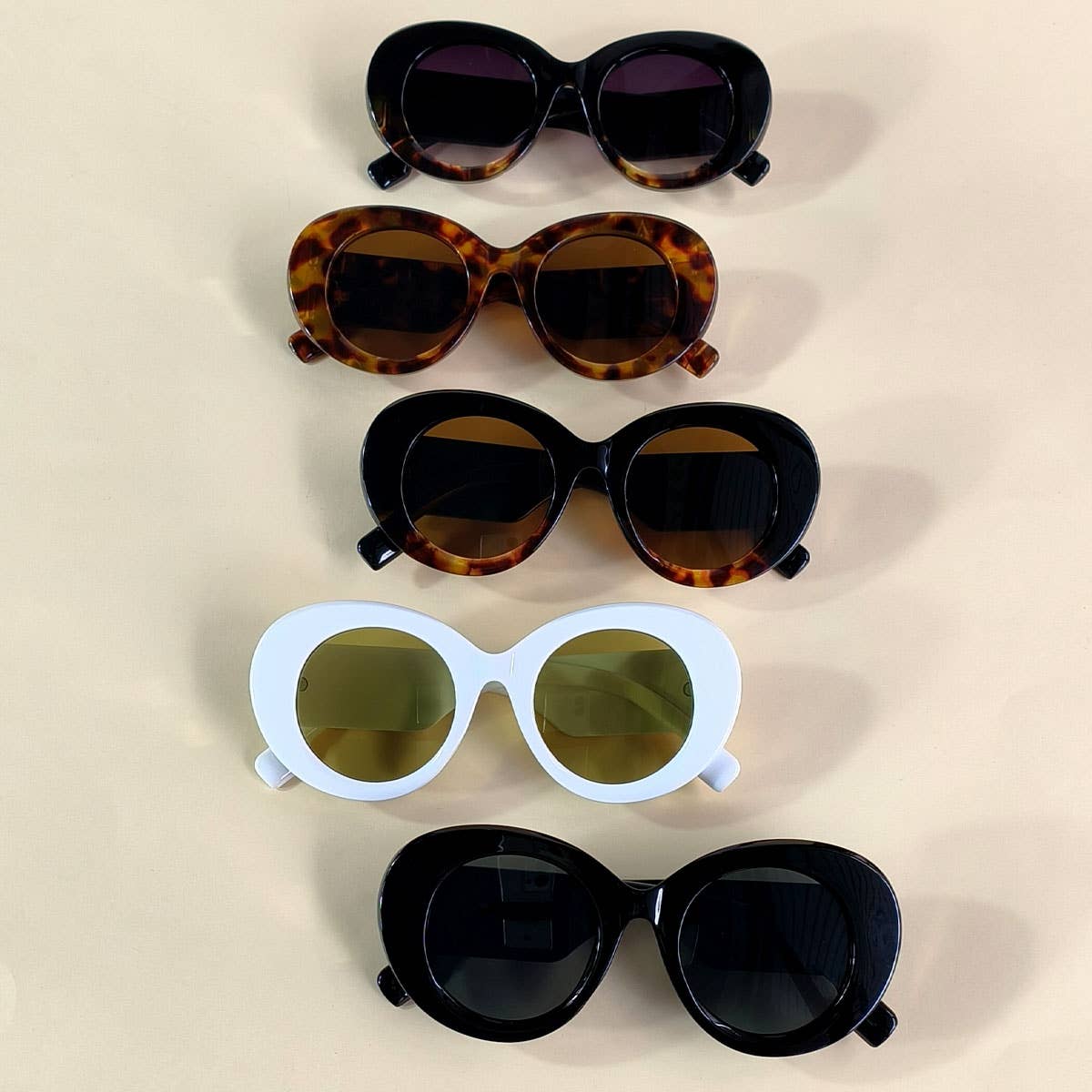RETRO AND FASHION OVAL SUNGLASSES FOR WOMEN_CWASG0272