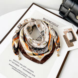 Magnetic Print Triangle Scarf For Spring Style_Cwasc02917