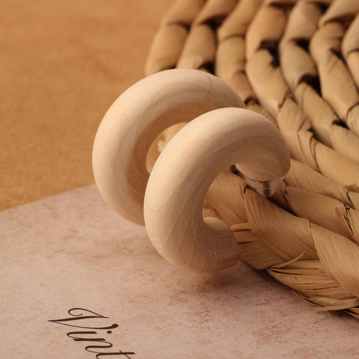 NEW VINTAGE SIMIAN GRASS VINE WOVEN EARRINGS_CWAJE4011