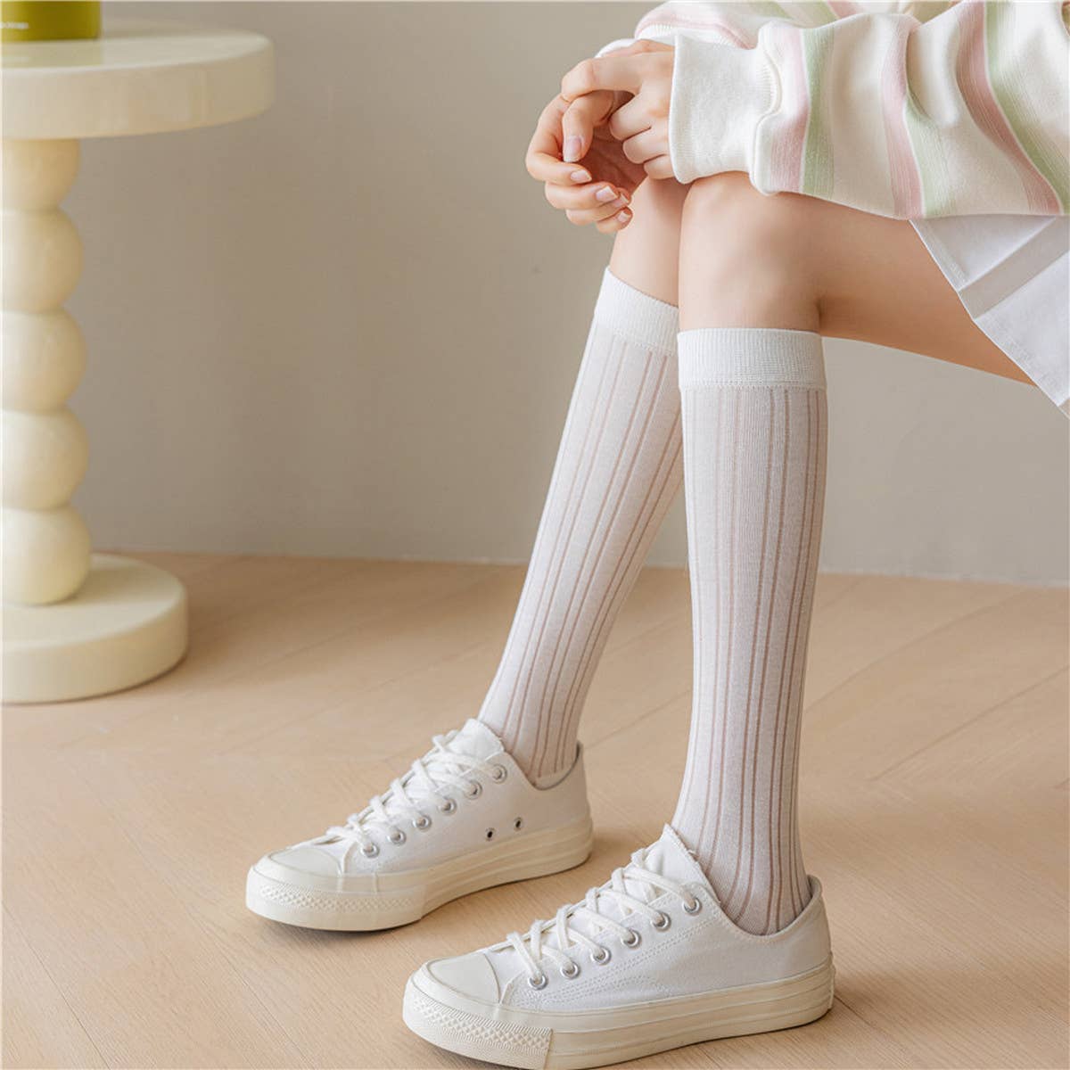 LIGHTWEIGHT CONTRAST STRIPED SOCKS_CWMS0652