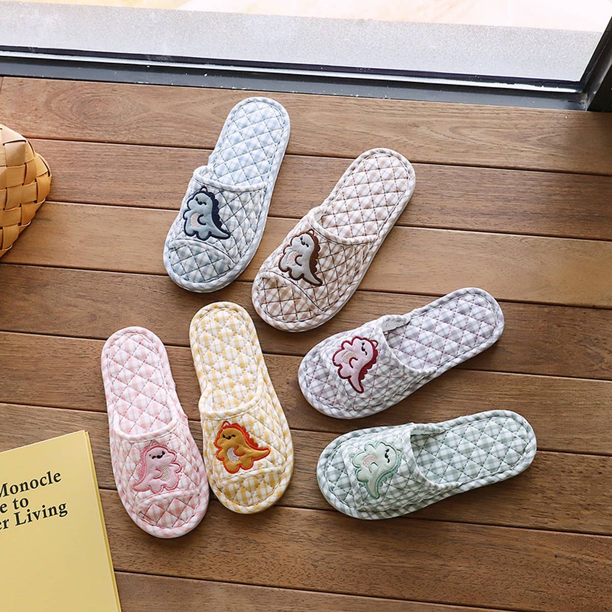 THICK COTTON COUPLE SLIPPERS WITH NON SLIP SOLE_CWSHF0182