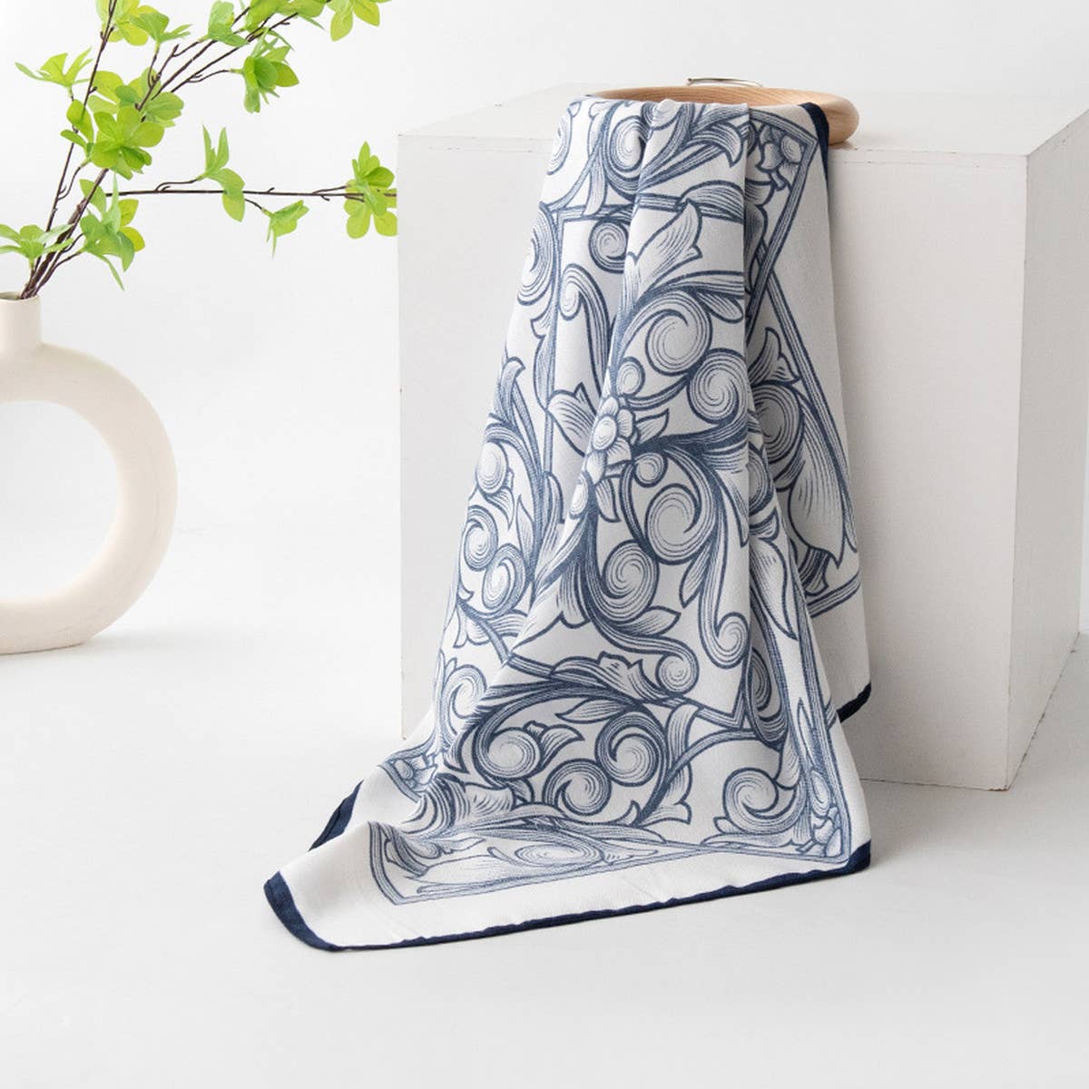 Retro Geometric Print Square Scarf_Cwasc0923