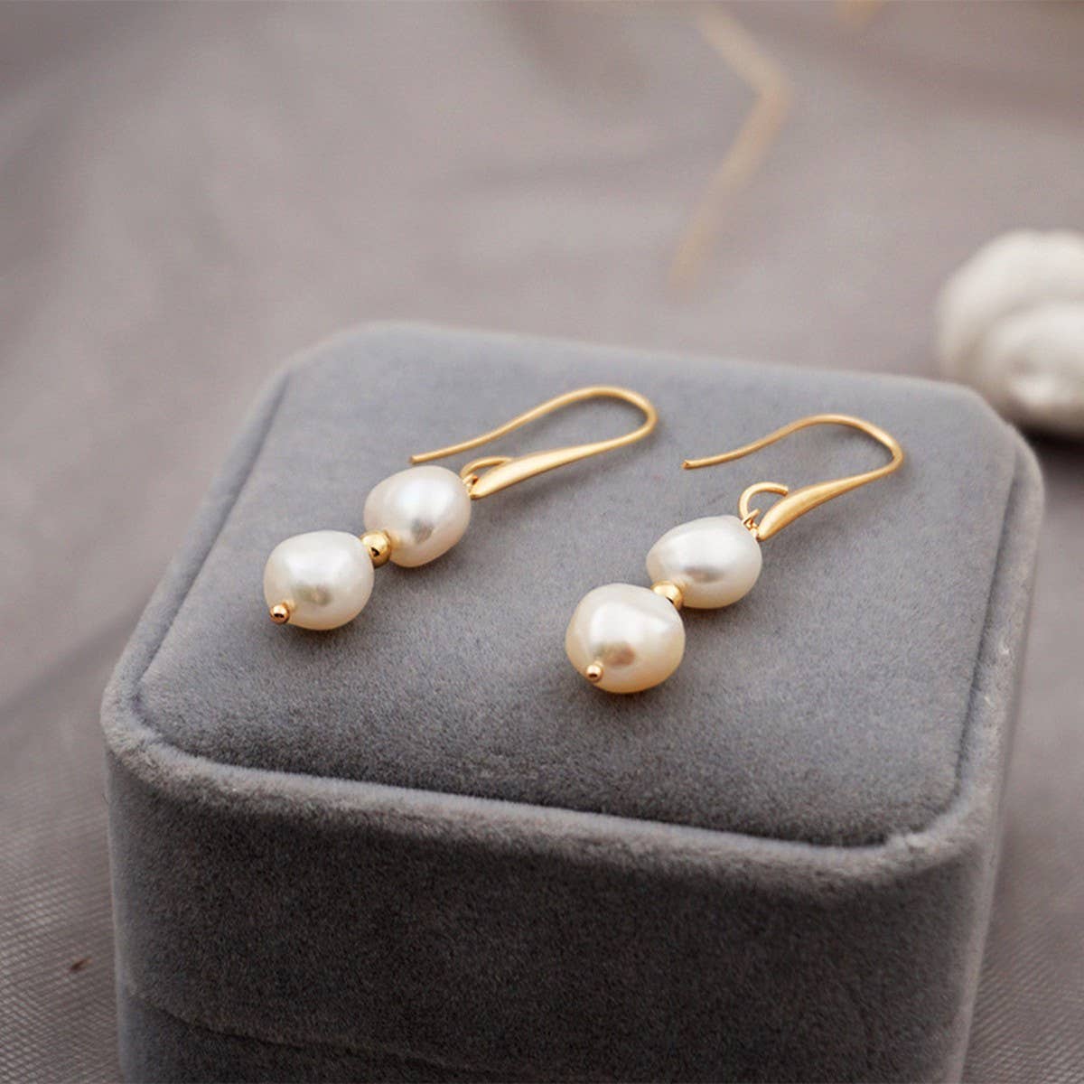 BAROQUE SHAPED FRESHWATER PEARL NECKLACE SET_CWAJE1666