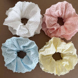 4 LAYER LACE FLORAL SCRUNCHIE WITH STRONG HOLD_CWAHA5520