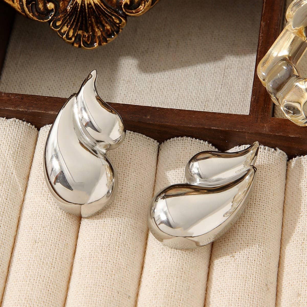 18K GOLD PLATED DOUBLE LAYER TEARDROP EARRINGS_CWMM3654