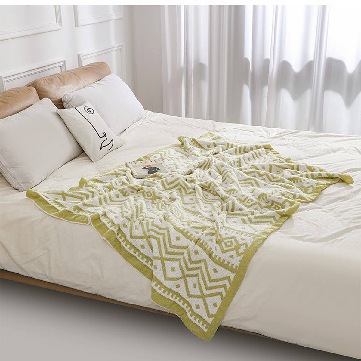 KNITTED SOFT AND LIGHT GEOMETRIC PATTERN BLANKET_CWMM0208