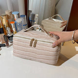 NEW HIGH END CROCODILE LEATHER COSMETIC BAG_CWAB4405