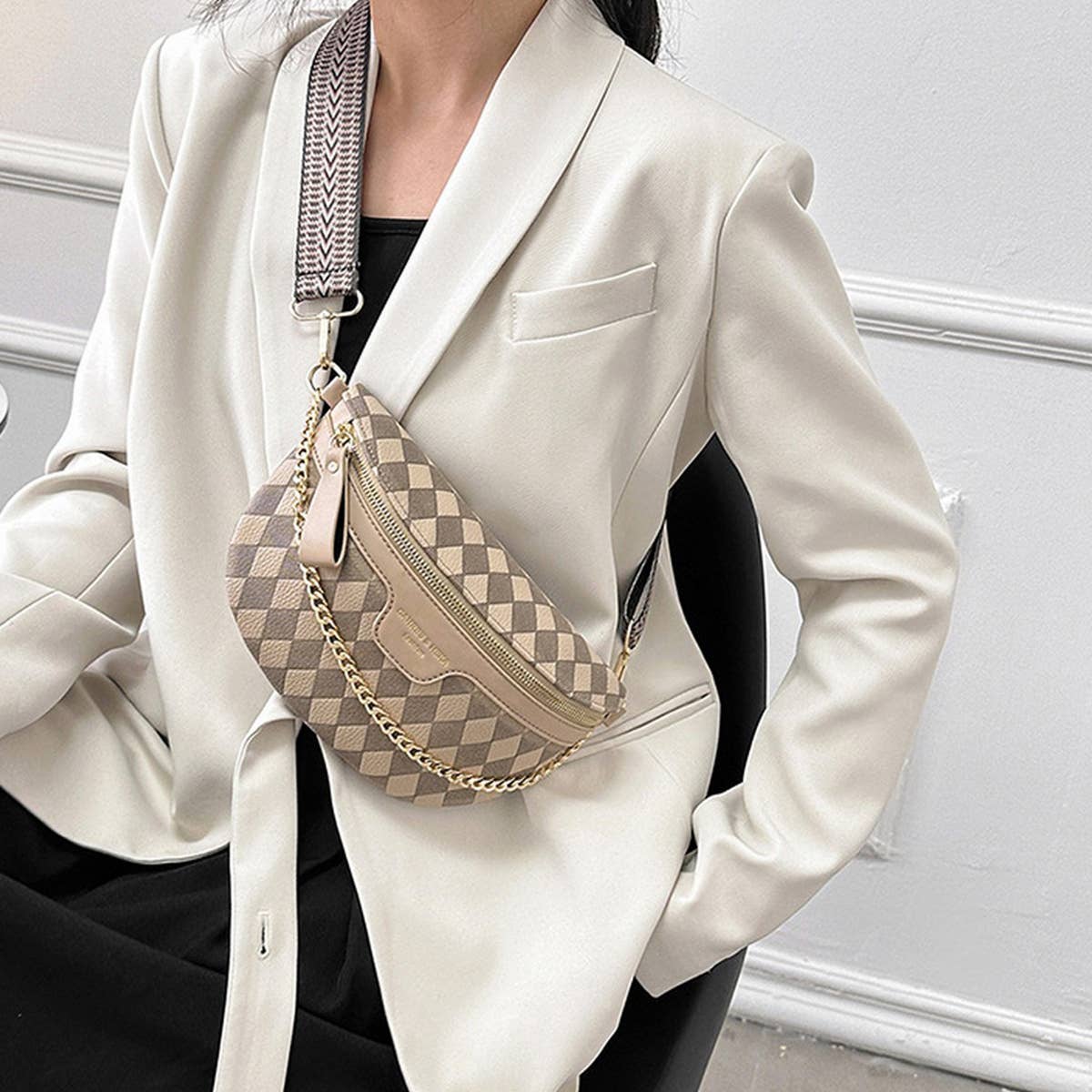 Checkered Chain Strap Pu Crossbody Chest Bag_Cuab00597