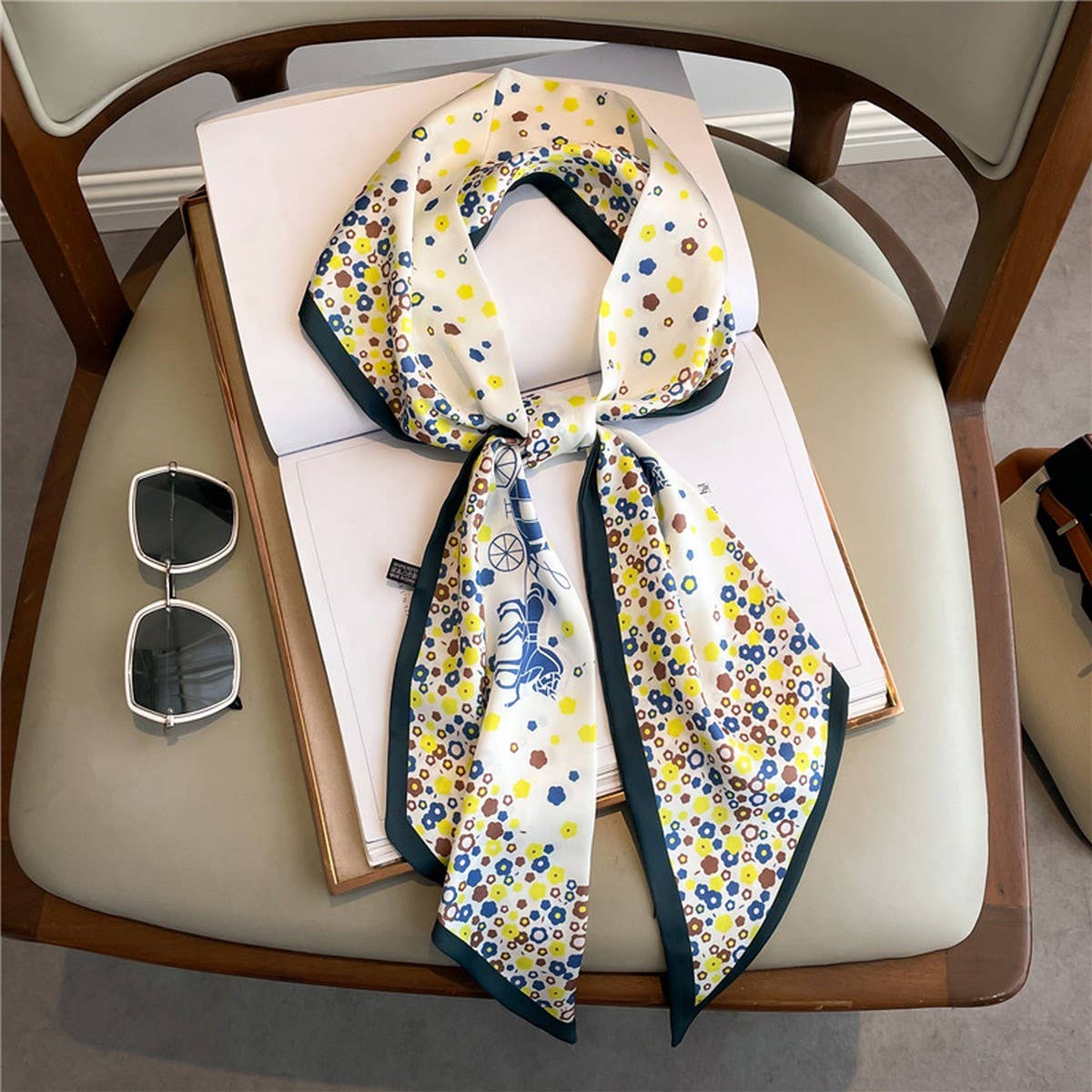 NARROW RIBBON ANGLED PRINTED SILK HEAD SCARF_CWASC1527
