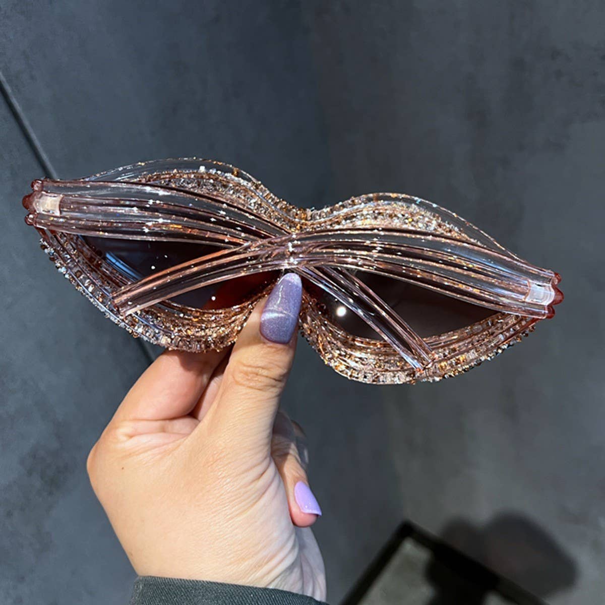 PERSONALIZED FASHIONABLE DIAMOND WAVE SUNGLASSES_CWASG0801