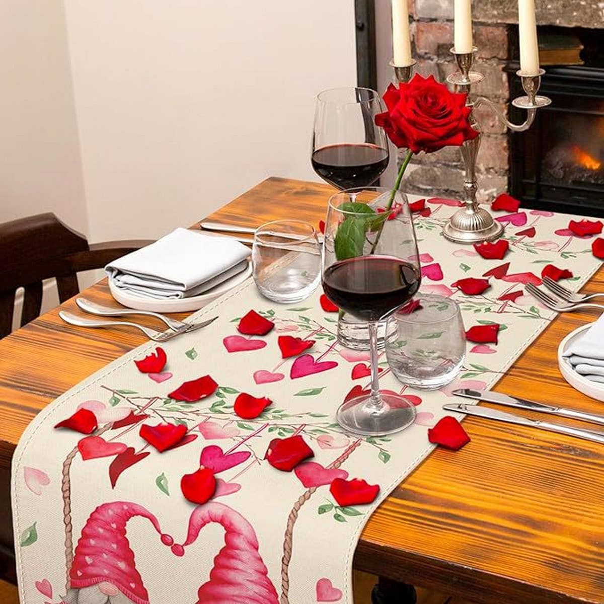 HOME VALENTINES DAY TABLE FLAGS AND TABLECLOTHS_CWMM0780