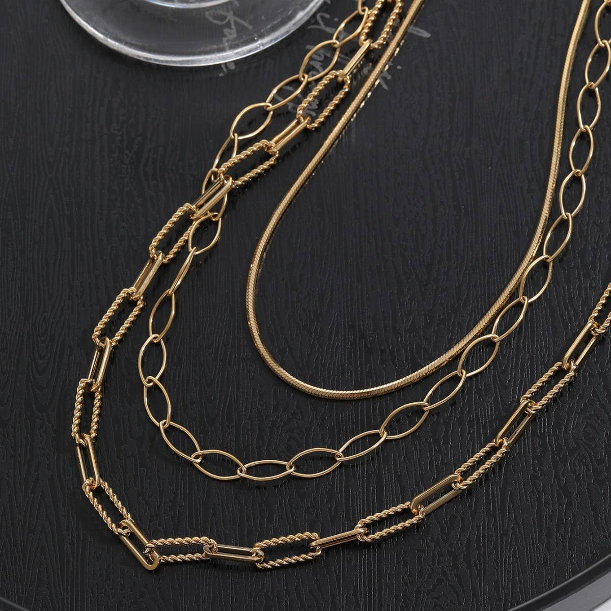 PAPERCLIP SNAKE BONE ROUND MULTI LAYERED NECKLACE_CWMM3690