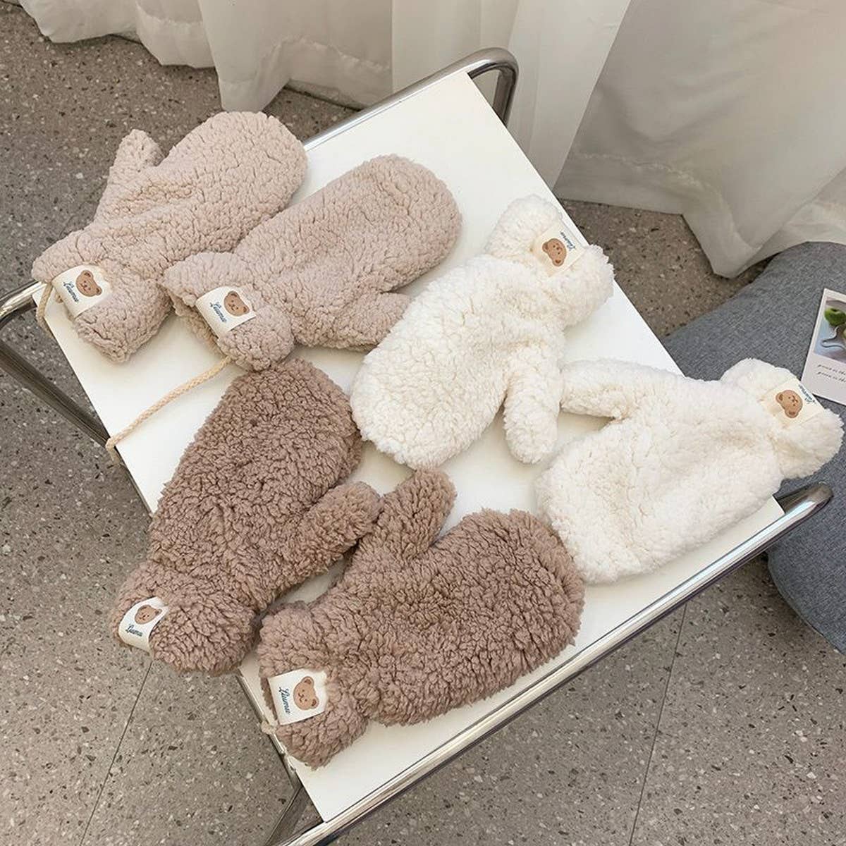 CUTE BEAR FLEECE MITTENS WARM NECK STRAP GLOVES_CWAG0178