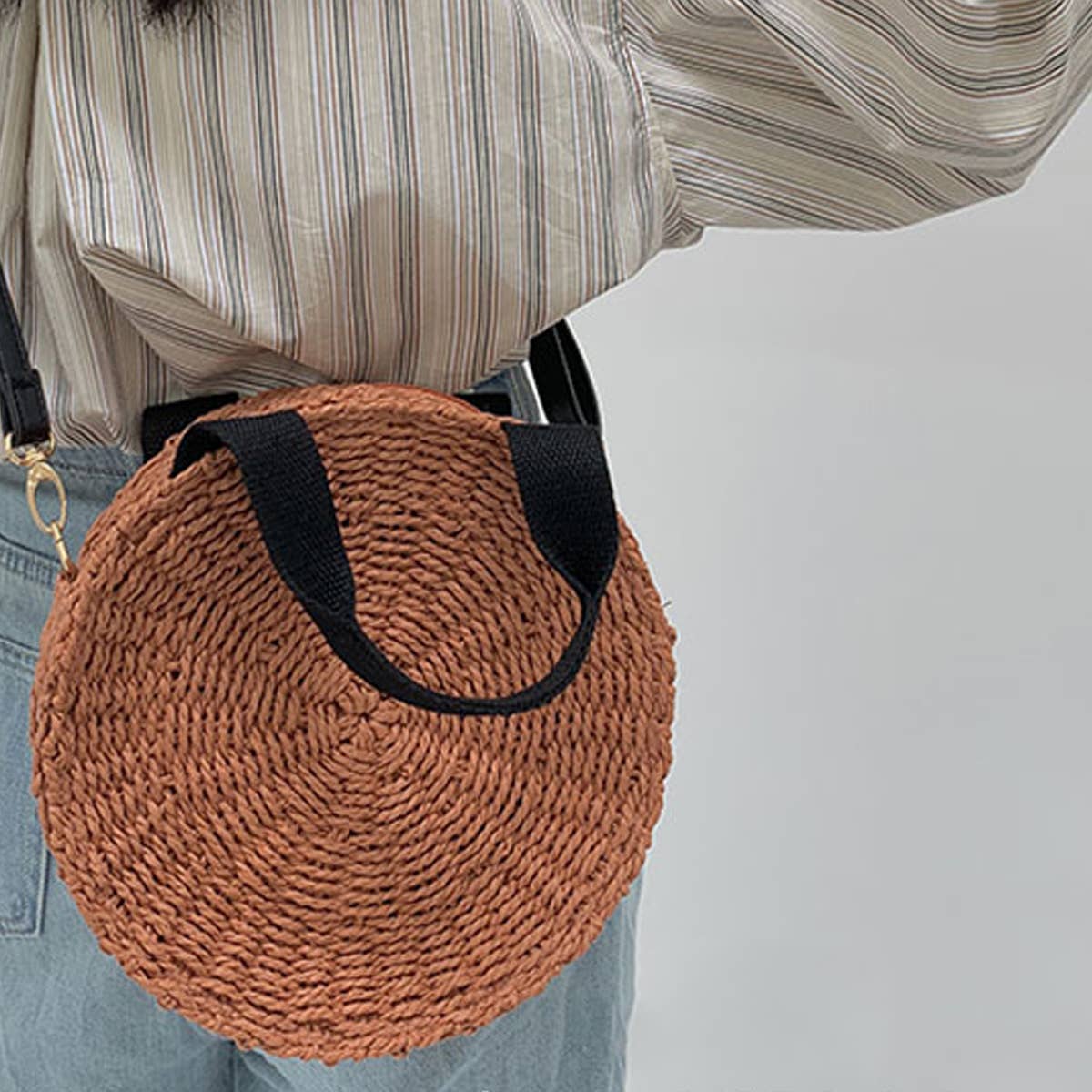 ROUND CROSSBODY BEACH STRAW BAG_CWAB1875