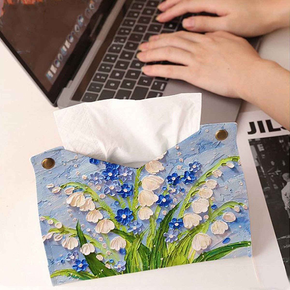 NEW CHINESE STYLE HIGH GRADE KOI TISSUE BOX_CWMM2250