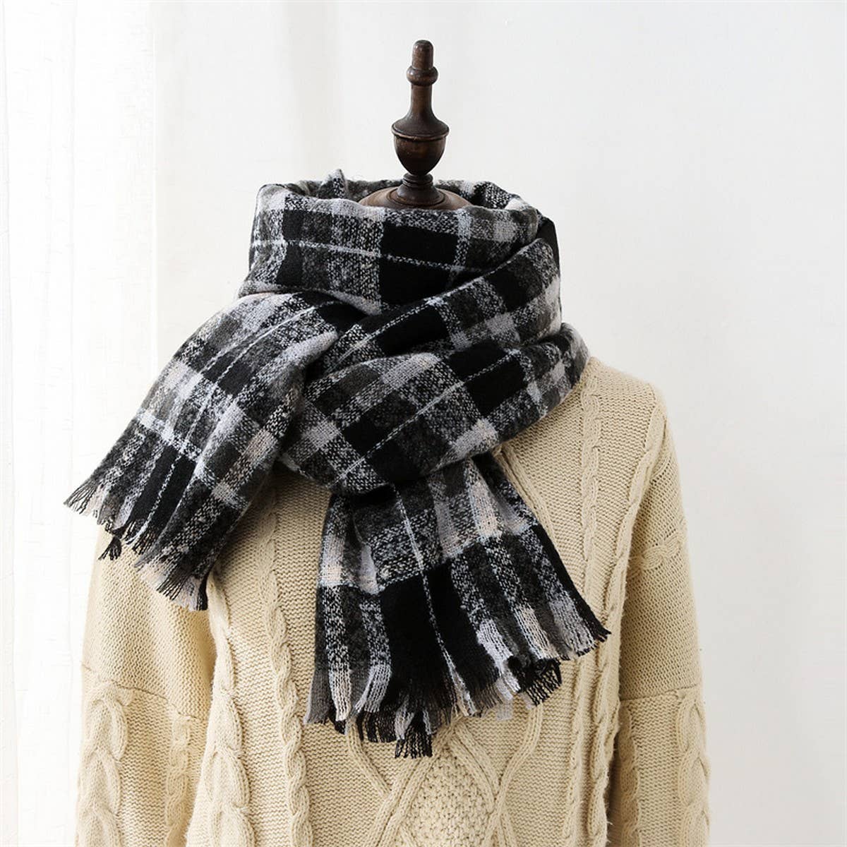 SWEET AND FASHIONABLE PLAID SCARF FOR WOMEN_CWASC0180