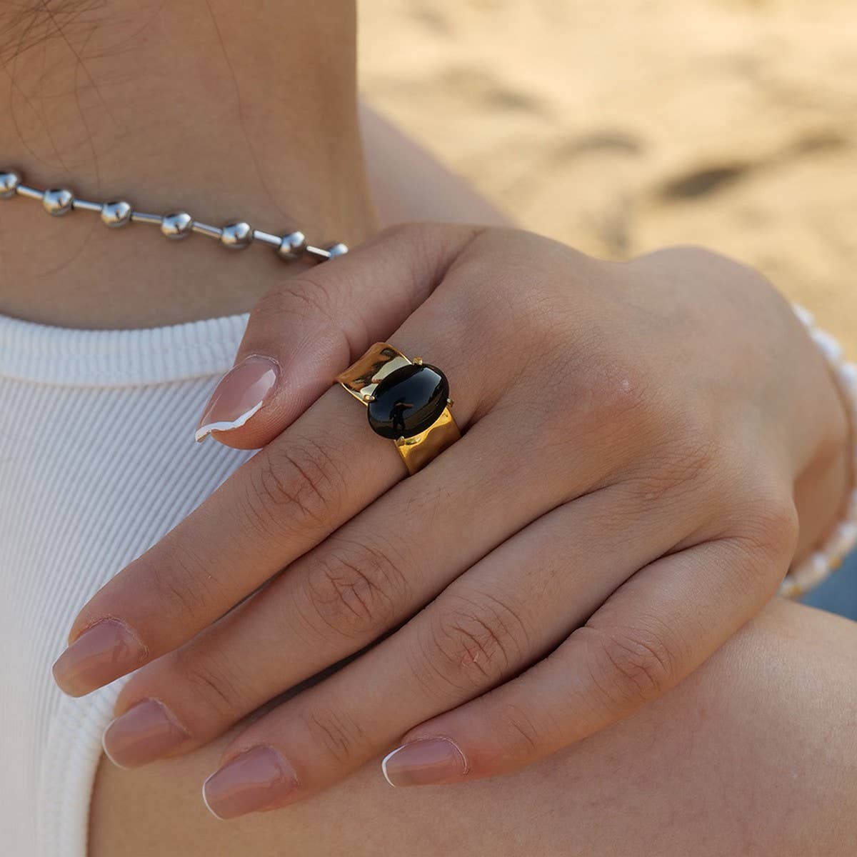 INLAID OBSIDIAN 18K GOLD PLATED WIDE RING_CWAJE1242