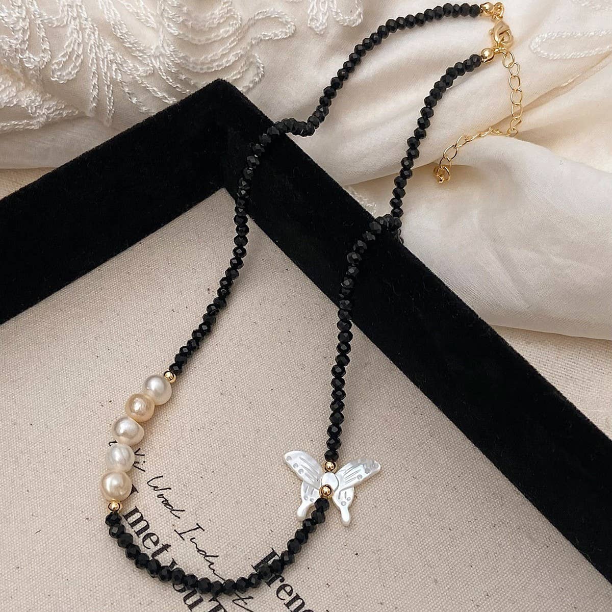 HOT GIRL STYLE BUTTERFLY BEADED NECKLACE FOR WOMEN_CWAJE3069