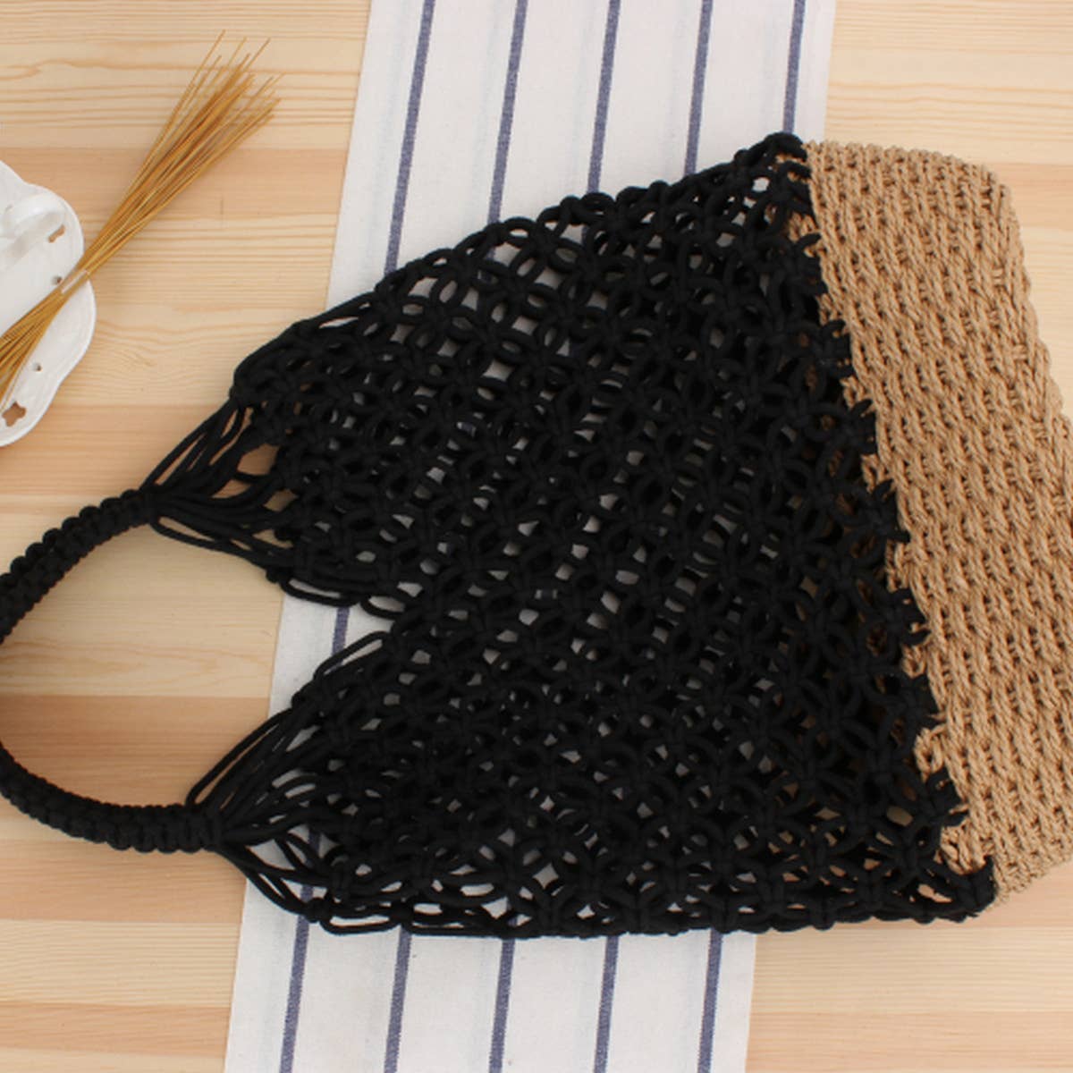 HANDMADE GRID HOLLOW SHOULDER WOVEN BAG_CWAB2026