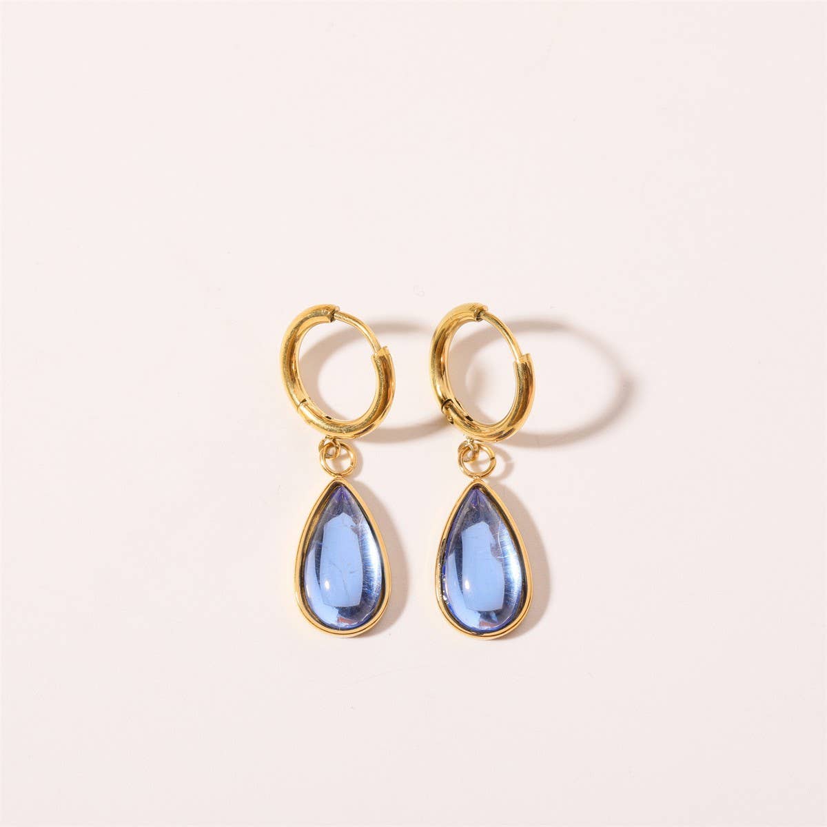 TEARDROP BIRTHSTONE EARRINGS GOLD STAINLESS_CWAJE5032