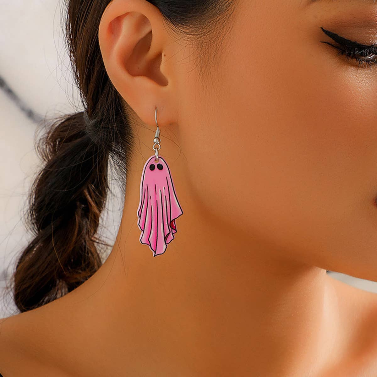 NEW DARK SWEET COOL WITCH GHOST EARRINGS_CWAJE1477