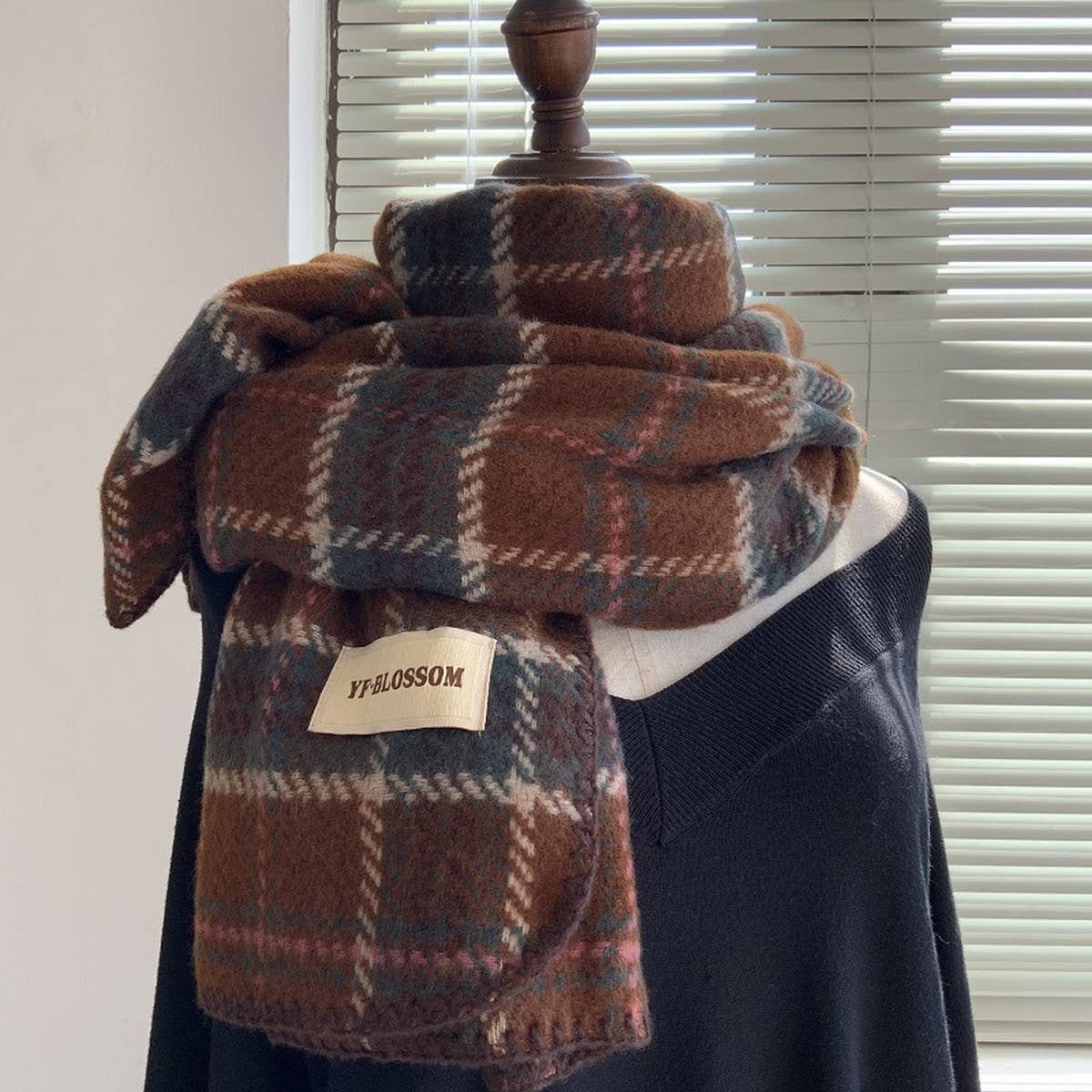 PLAID SCARF FOR WOMEN VERSATILE WINTER SHAWL_CWASC1502