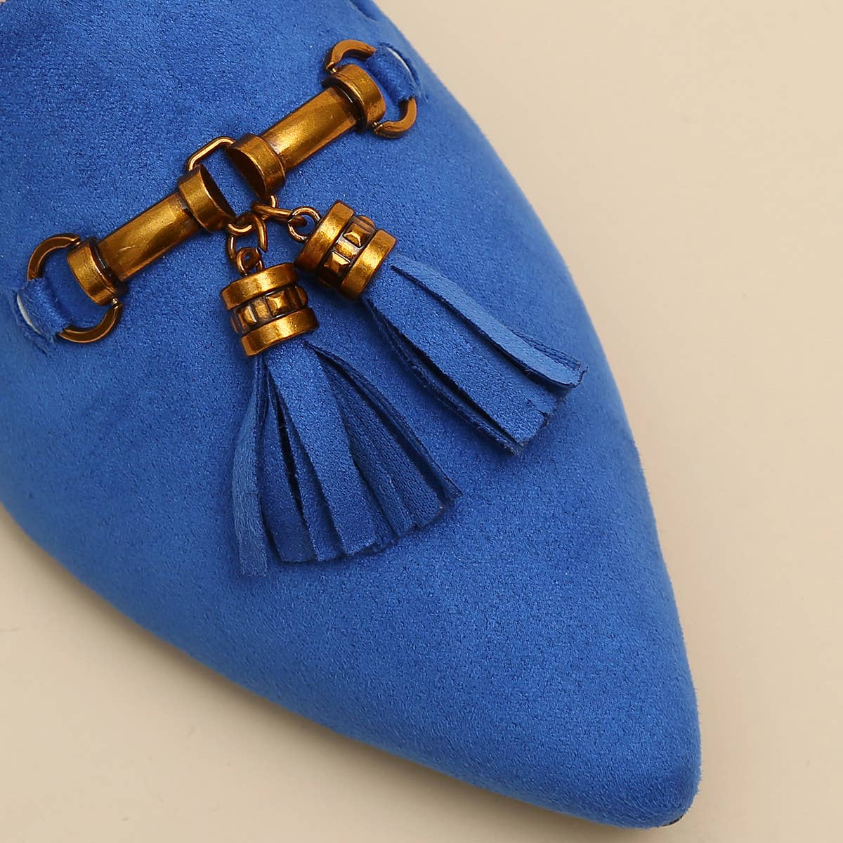 STYLISH TASSEL POINTED TOE MULES_CWSHF0034