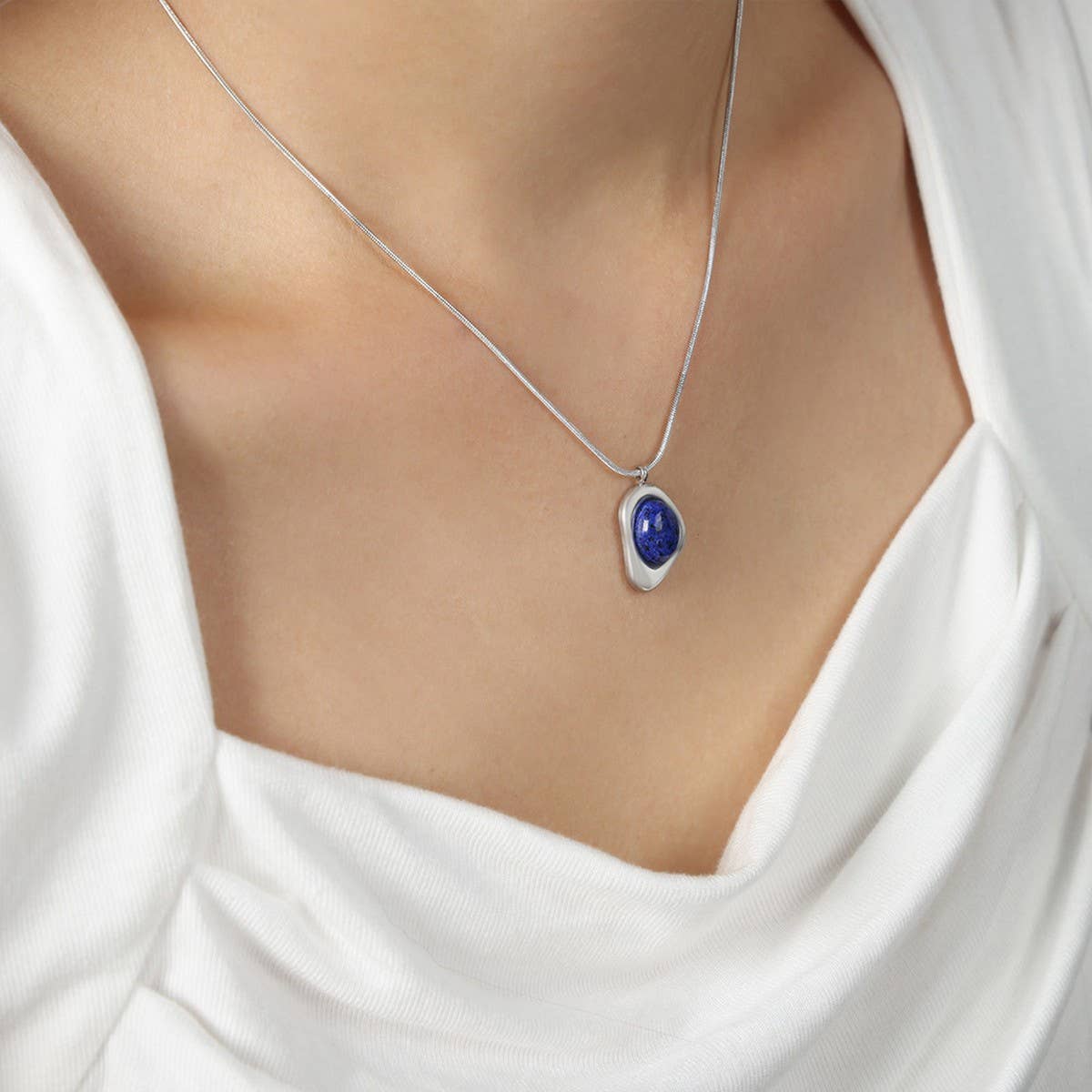 INLAID SAPPHIRE PENDANT NECKLACE JEWELRY_CWAJE1089