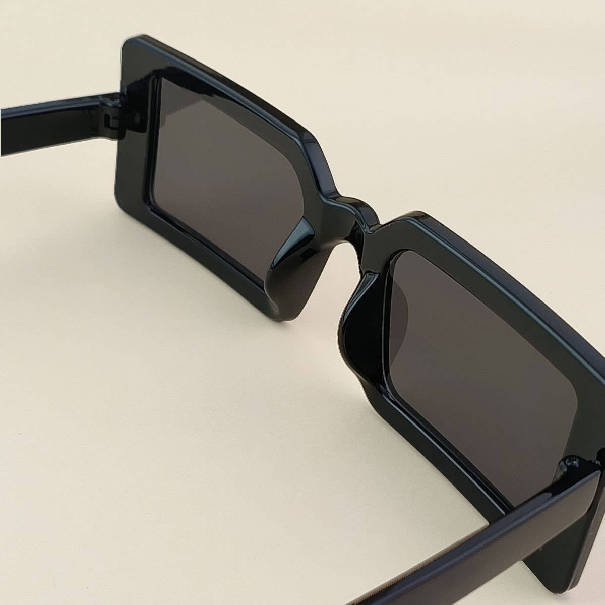 BASIC SIMPLE SQUARE SUNGLASSES_CWASG0091