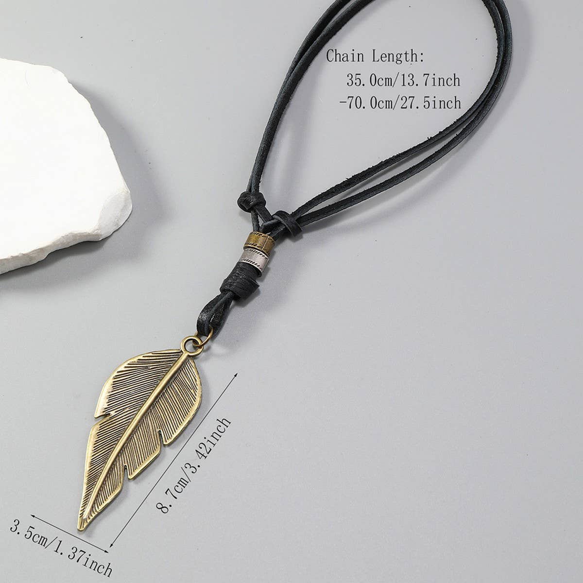 Vintage Leaf Pendant Cowhide Necklace_Cwmm4617
